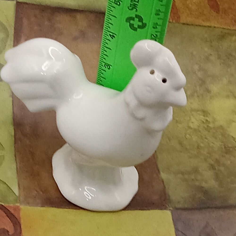 White Single Rooster Salt or Pepper Shaker Target Home Ceramics Country Decor - Picture 2 of 11